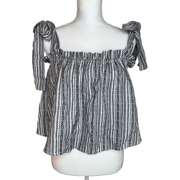Gianni Bini Black and White Boho Smocked Blouse with Tie Straps Size L - Picture 1 of 9